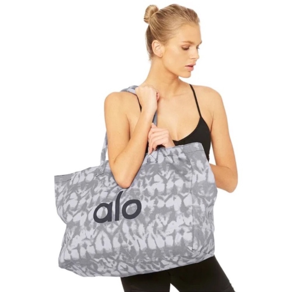 ALO Yoga Tie Dye Tote Bag XL BNWT